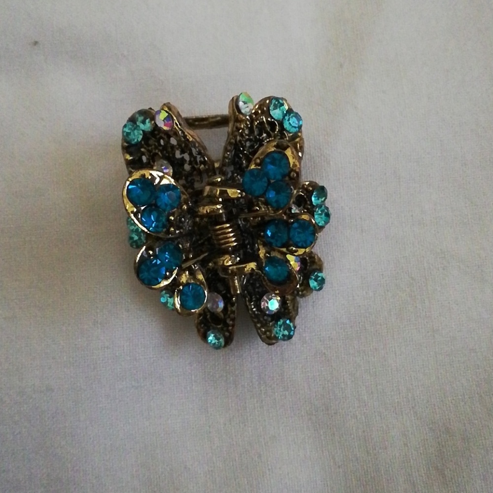 Butterfly hair clip